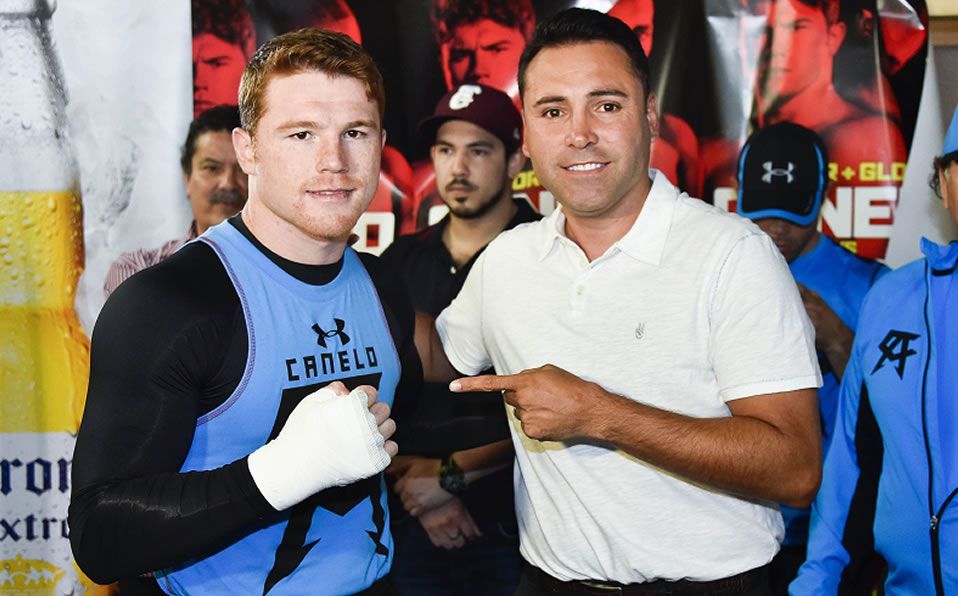¡Golpe bajo! ‘Desleal’; así calificó el Canelo a Óscar de la Hoya