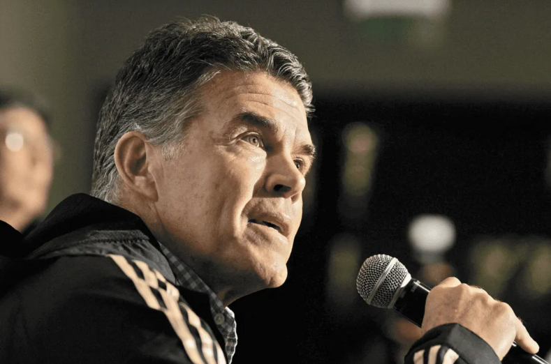 Regresa Iñárritu como brazo presidencial del club América