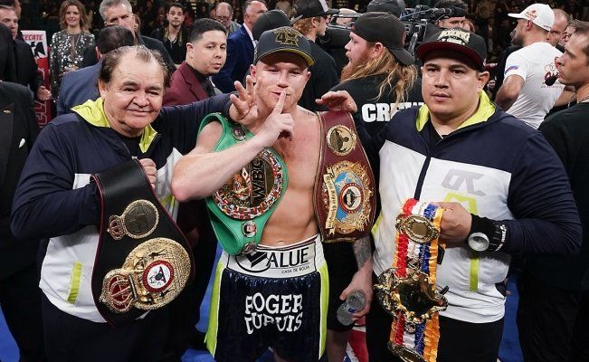 ‘Canelo’ noquea a la Liga MX