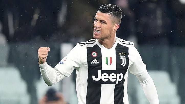 Cristiano Ronaldo gana más dinero por sus posteos en instagram que por jugar en la Juventus